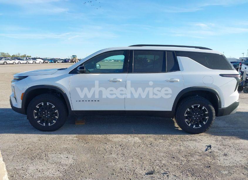 Photo 15 of 2024 Chevrolet Traverse AWD Z71 (VIN 1GNEVJKS6RJ142993)