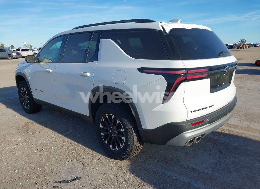 Photo 3 of 2024 Chevrolet Traverse AWD Z71 (VIN 1GNEVJKS6RJ142993)