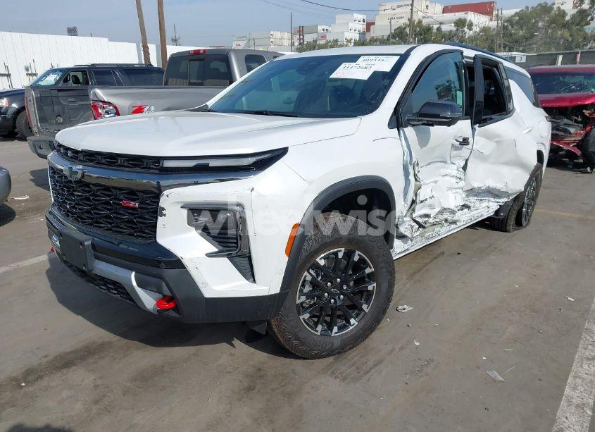 Photo 2 of 2024 Chevrolet Traverse AWD Z71 (VIN 1GNEVJKS6RJ189232)