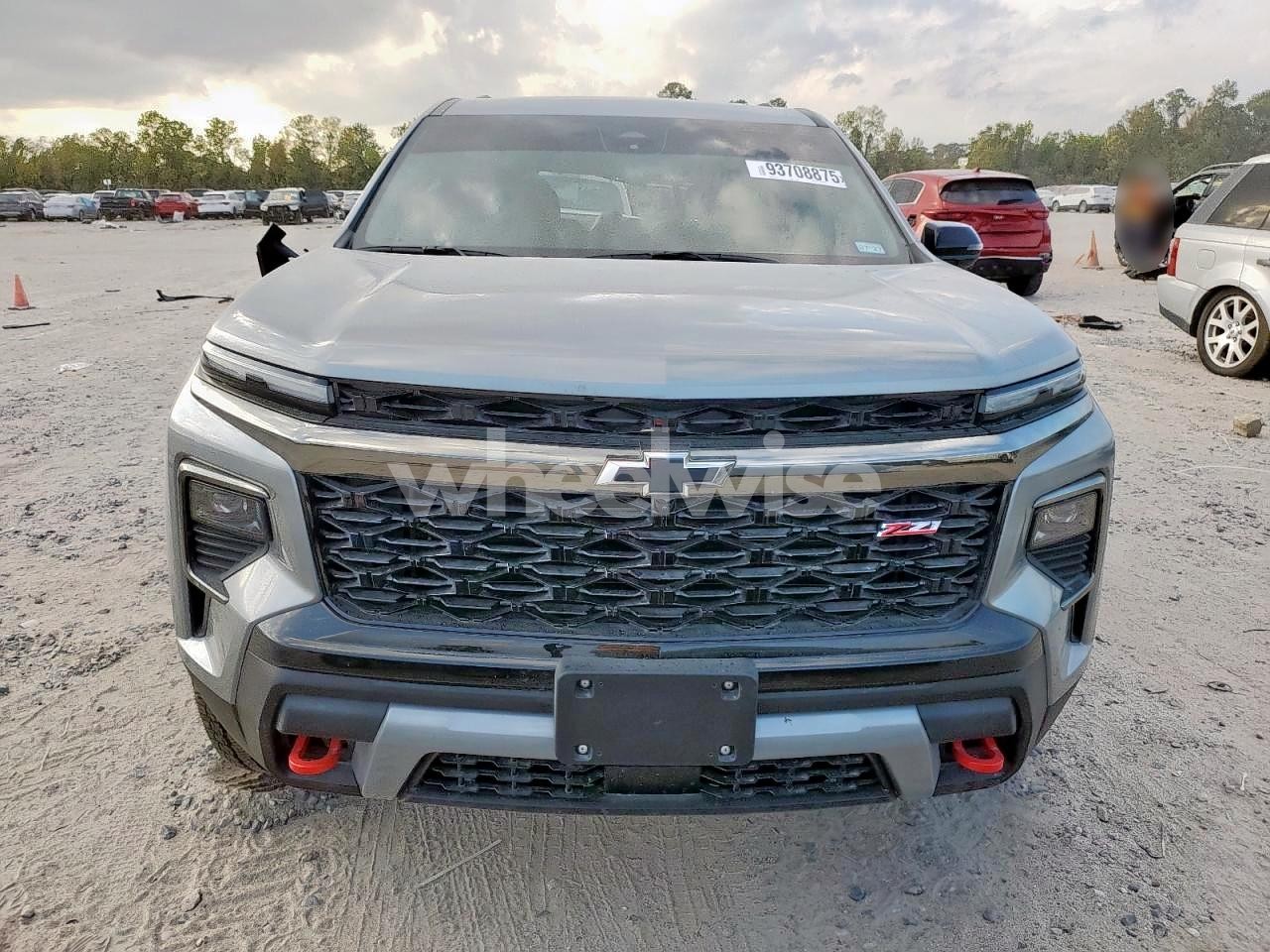 Photo 5 of 2026 CHEVROLET TRAVERSE Z71 (VIN 1GNEVJKSXTJ111589)