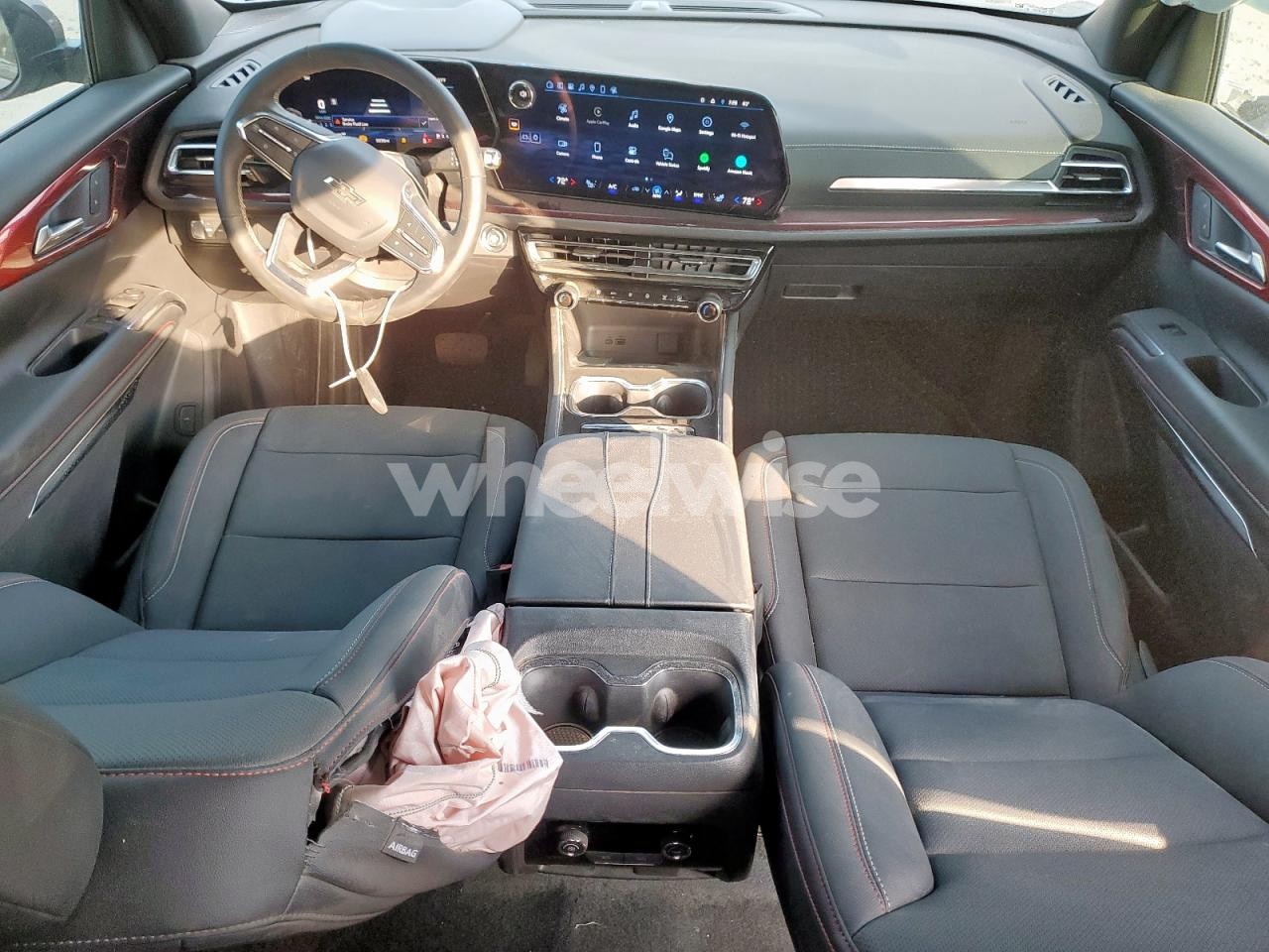 Photo 8 of 2026 CHEVROLET TRAVERSE Z71 (VIN 1GNEVJKSXTJ111589)