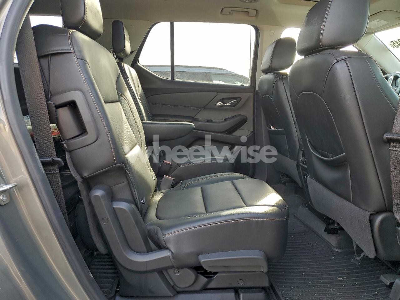 Photo 11 of 2018 CHEVROLET TRAVERSE PREMIER (VIN 1GNEVJKW0JJ105333)