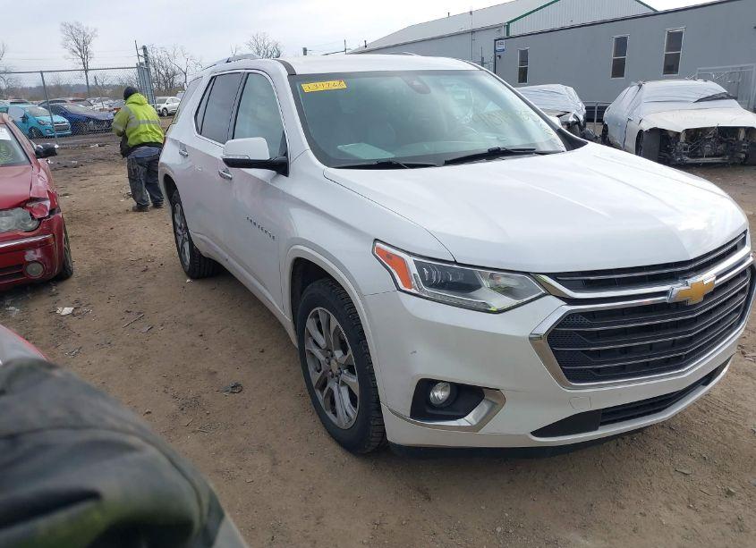 2018 Chevrolet Traverse PREMIER (VIN 1GNEVJKW0JJ134766) main photo