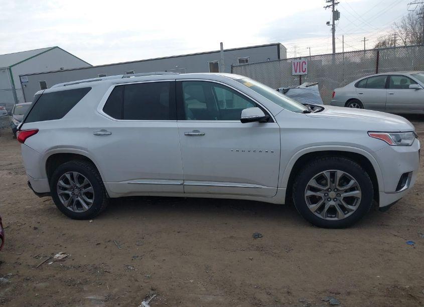 Photo 13 of 2018 Chevrolet Traverse PREMIER (VIN 1GNEVJKW0JJ134766)