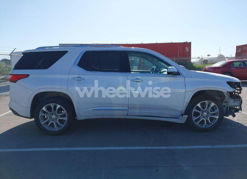 Photo 14 of 2018 Chevrolet Traverse PREMIER (VIN 1GNEVJKW0JJ164995)