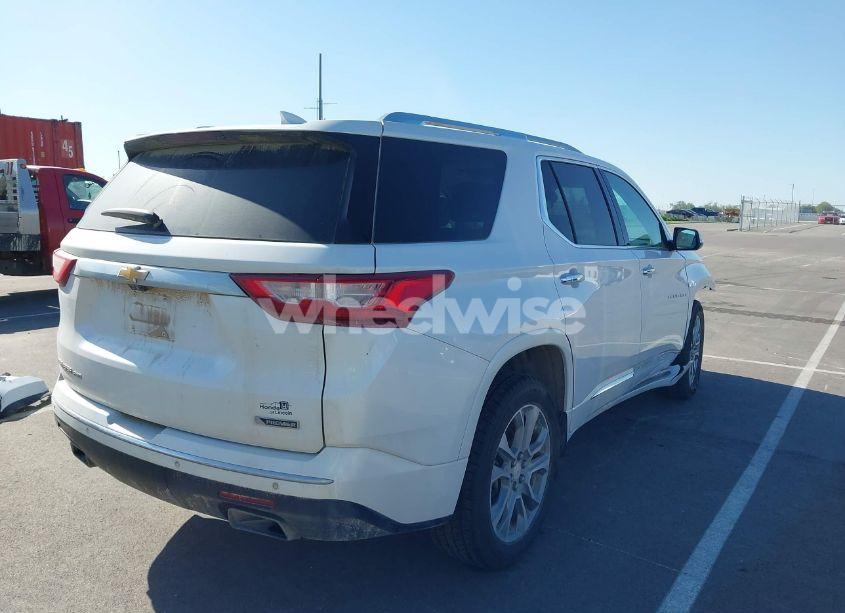 Photo 4 of 2018 Chevrolet Traverse PREMIER (VIN 1GNEVJKW0JJ164995)