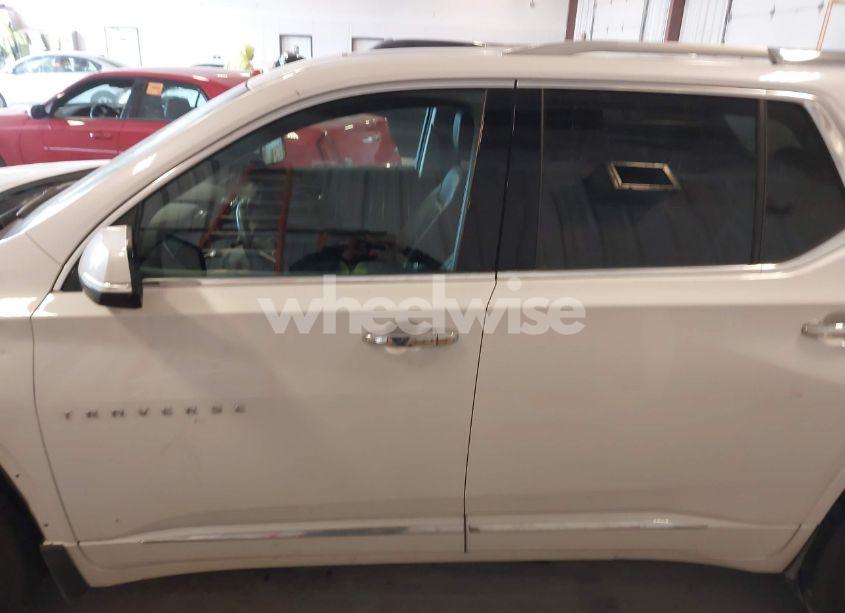 Photo 14 of 2018 Chevrolet Traverse PREMIER (VIN 1GNEVJKW1JJ173138)