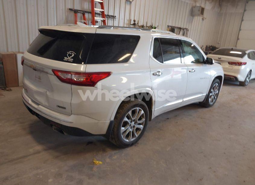 Photo 4 of 2018 Chevrolet Traverse PREMIER (VIN 1GNEVJKW1JJ173138)