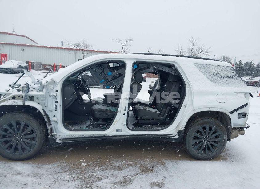 Photo 14 of 2023 Chevrolet Traverse AWD RS (VIN 1GNEVJKW2PJ178826)