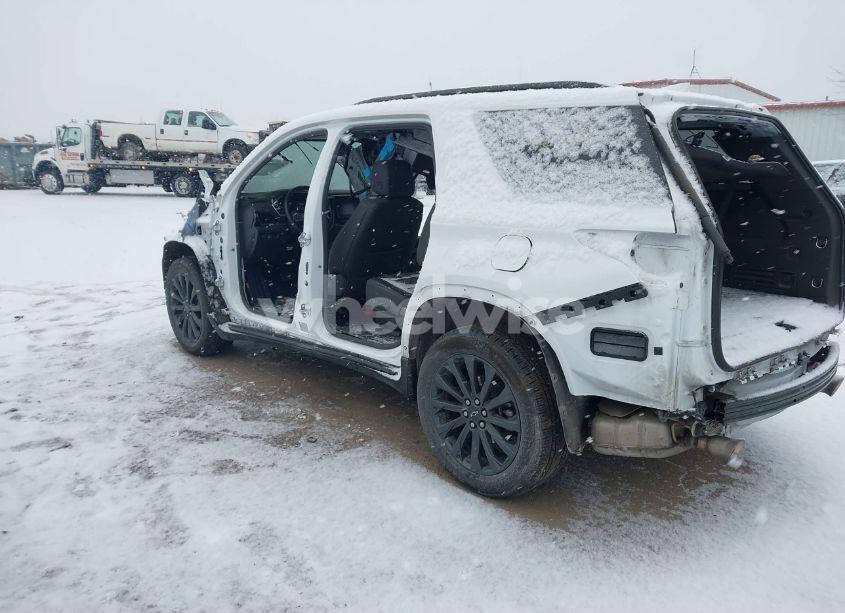 Photo 3 of 2023 Chevrolet Traverse AWD RS (VIN 1GNEVJKW2PJ178826)