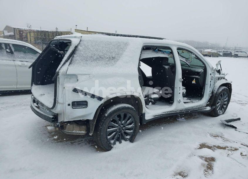 Photo 4 of 2023 Chevrolet Traverse AWD RS (VIN 1GNEVJKW2PJ178826)