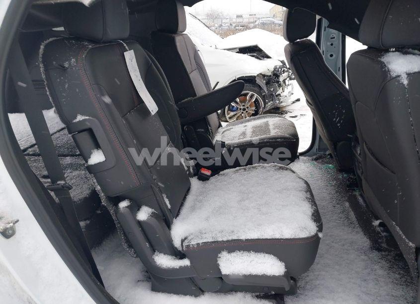 Photo 8 of 2023 Chevrolet Traverse AWD RS (VIN 1GNEVJKW2PJ178826)