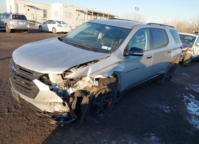 Photo 2 of 2018 Chevrolet Traverse PREMIER (VIN 1GNEVJKW4JJ141347)
