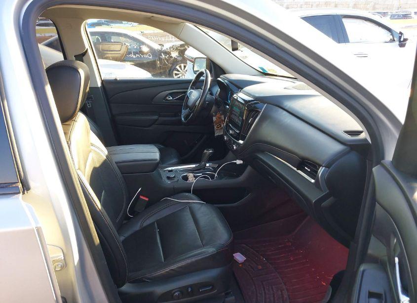 Photo 5 of 2018 Chevrolet Traverse PREMIER (VIN 1GNEVJKW4JJ141347)
