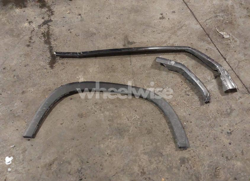 Photo 12 of 2023 Chevrolet Traverse AWD RS (VIN 1GNEVJKW4PJ187303)