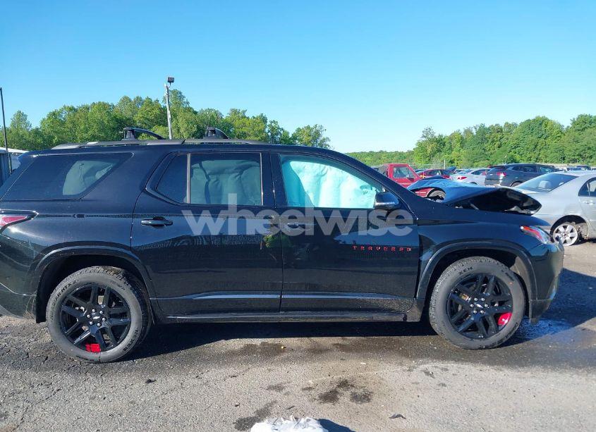 Photo 12 of 2018 Chevrolet Traverse PREMIER (VIN 1GNEVJKW5JJ242526)