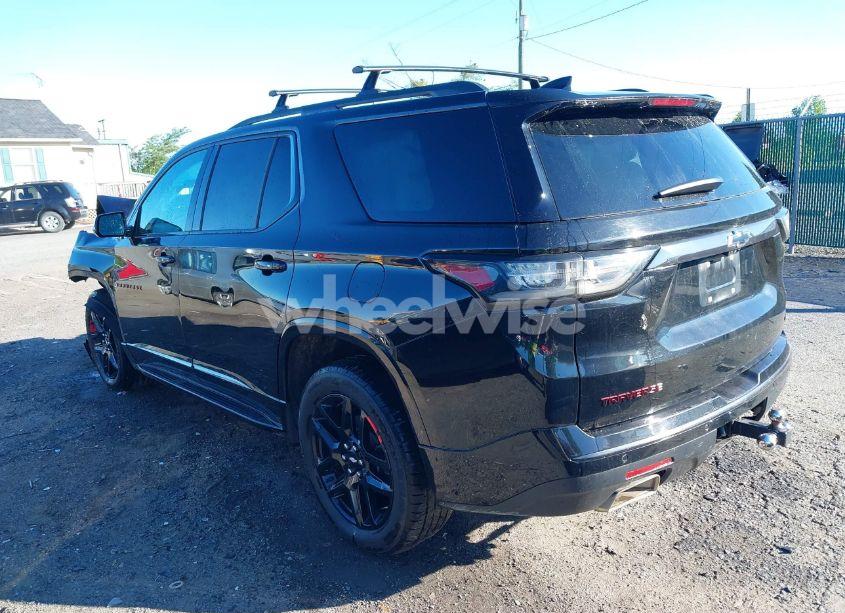 Photo 3 of 2018 Chevrolet Traverse PREMIER (VIN 1GNEVJKW5JJ242526)