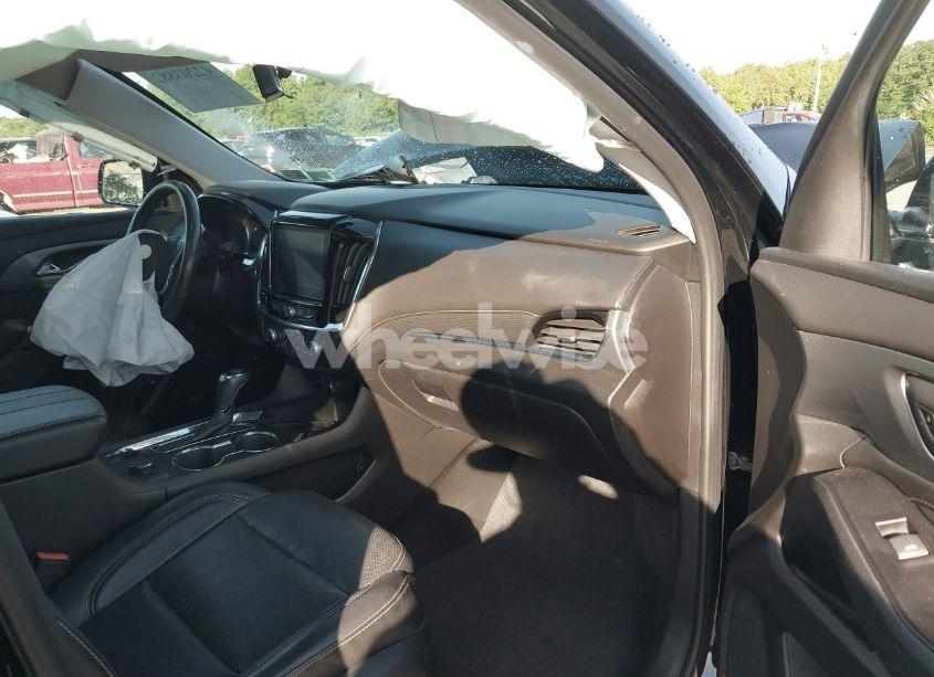 Photo 5 of 2018 Chevrolet Traverse PREMIER (VIN 1GNEVJKW5JJ242526)