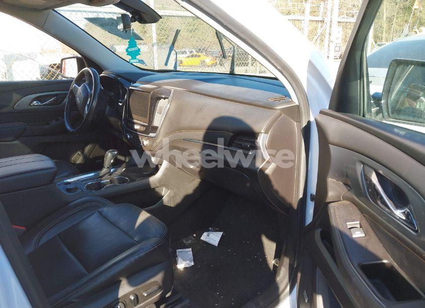 Photo 5 of 2018 Chevrolet Traverse PREMIER (VIN 1GNEVJKW6JJ168310)