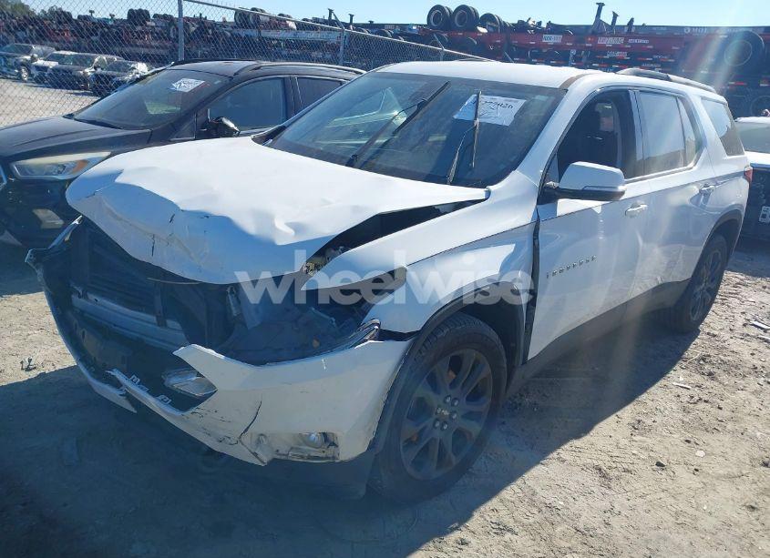 Photo 2 of 2019 Chevrolet Traverse RS (VIN 1GNEVJKW6KJ290778)