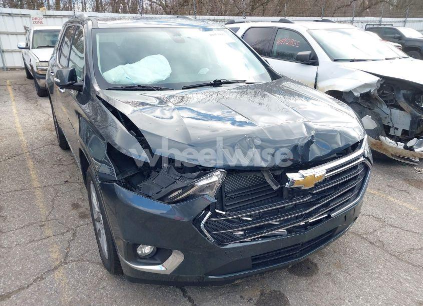 Photo 6 of 2018 Chevrolet Traverse PREMIER (VIN 1GNEVJKW7JJ103059)