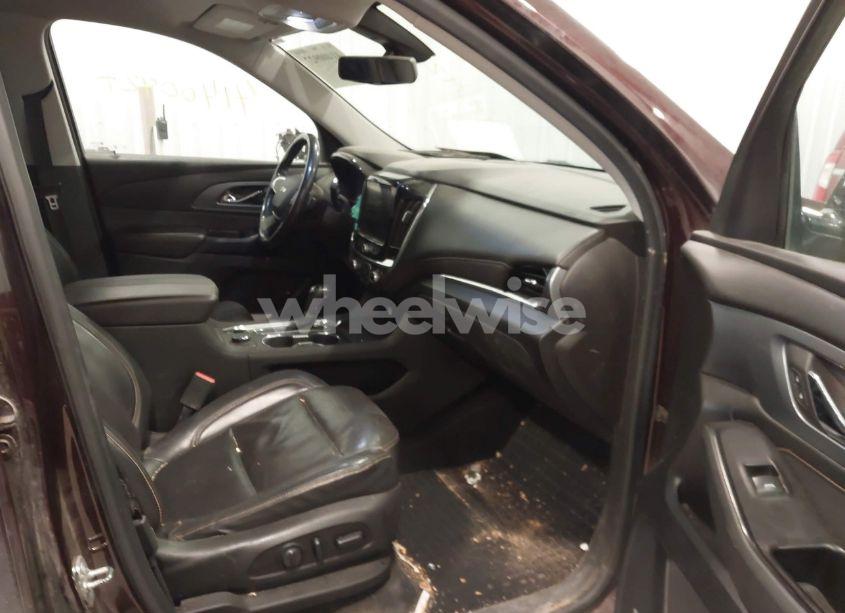 Photo 5 of 2018 Chevrolet Traverse PREMIER (VIN 1GNEVJKW7JJ176691)