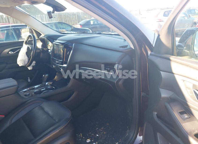 Photo 5 of 2018 Chevrolet Traverse PREMIER (VIN 1GNEVJKW7JJ234931)