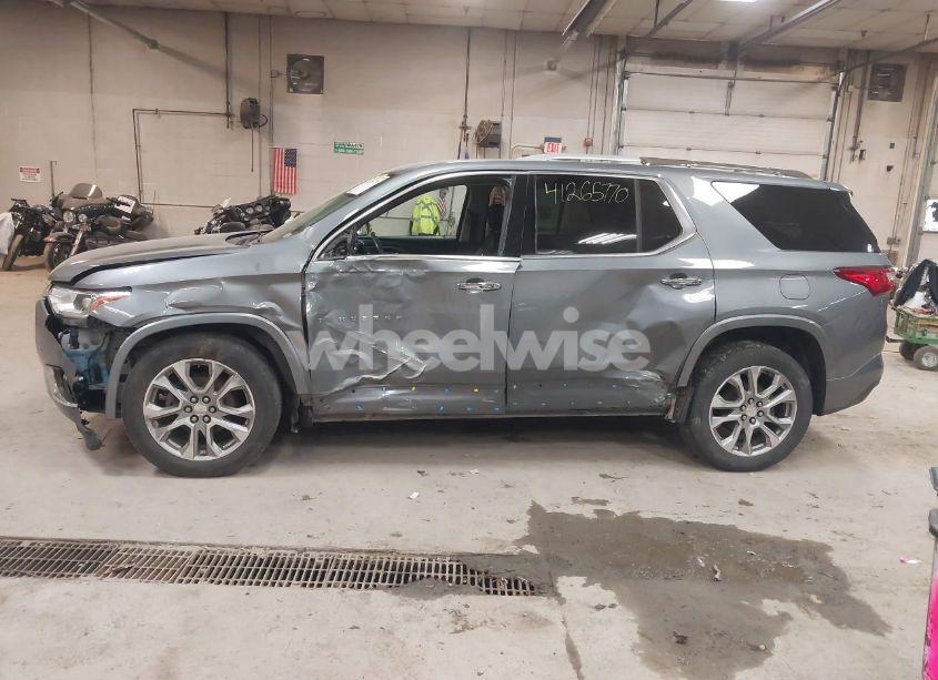 Photo 14 of 2018 Chevrolet Traverse PREMIER (VIN 1GNEVJKW7JJ243726)