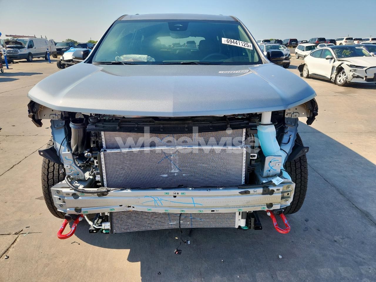 Photo 5 of 2025 CHEVROLET TRAVERSE Z71 (VIN 1GNEVJRS2SJ208306)