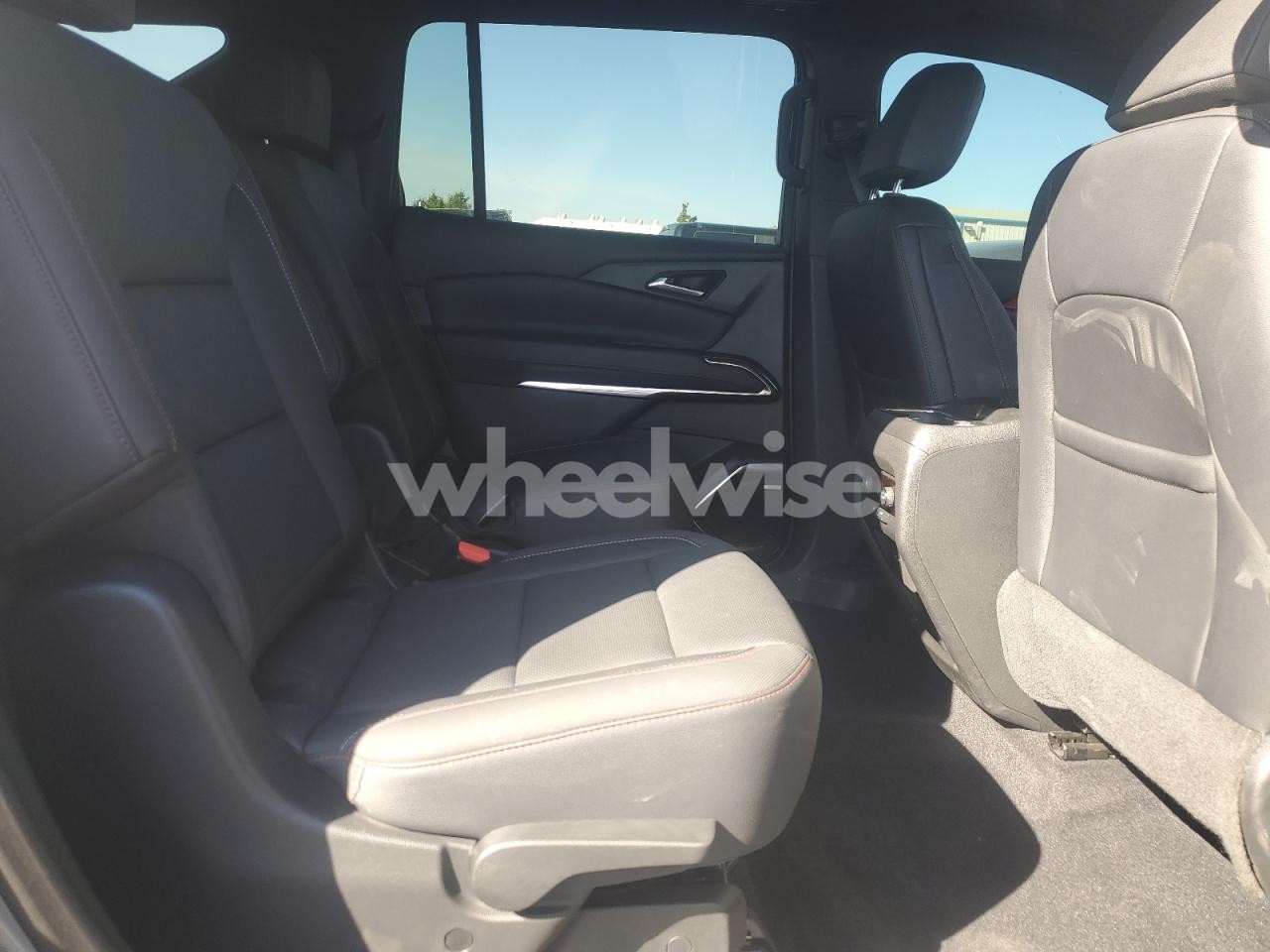 Photo 11 of 2025 CHEVROLET TRAVERSE Z71 (VIN 1GNEVJRS7SJ141282)