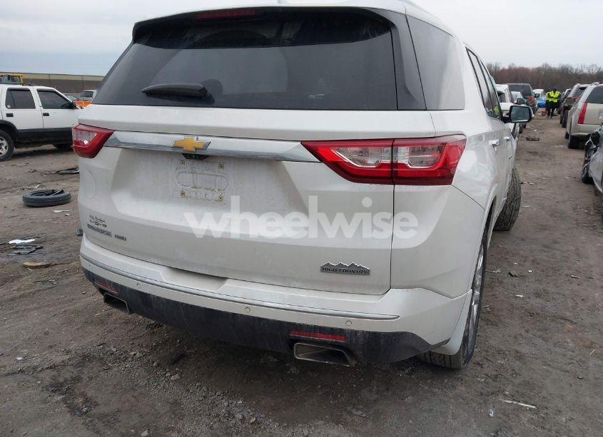 Photo 4 of 2018 Chevrolet Traverse HIGH COUNTRY (VIN 1GNEVKKW0JJ100235)