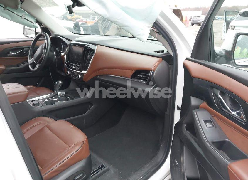 Photo 5 of 2018 Chevrolet Traverse HIGH COUNTRY (VIN 1GNEVKKW0JJ100235)