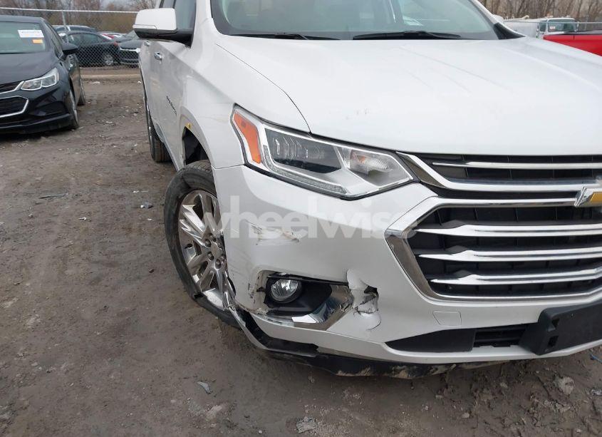 Photo 6 of 2018 Chevrolet Traverse HIGH COUNTRY (VIN 1GNEVKKW0JJ100235)