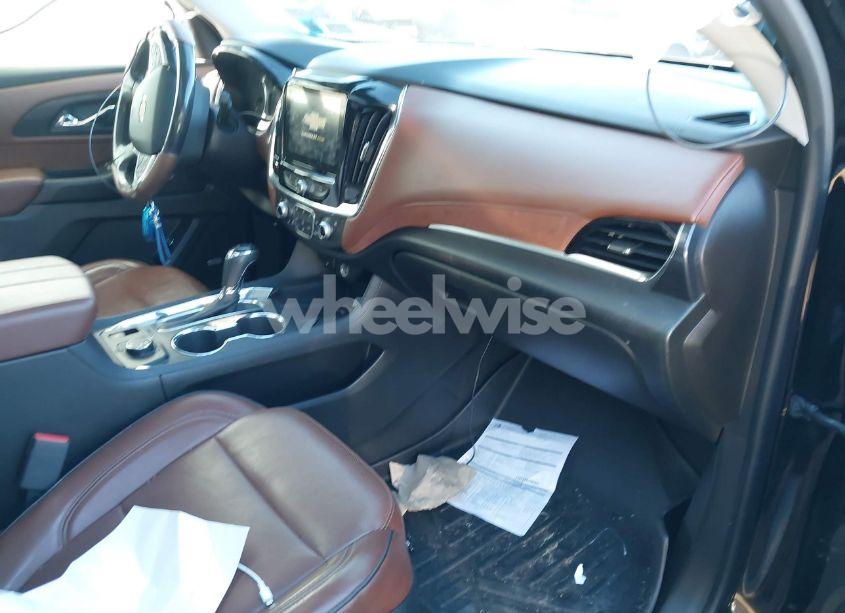 Photo 5 of 2018 Chevrolet Traverse HIGH COUNTRY (VIN 1GNEVKKW0JJ197940)