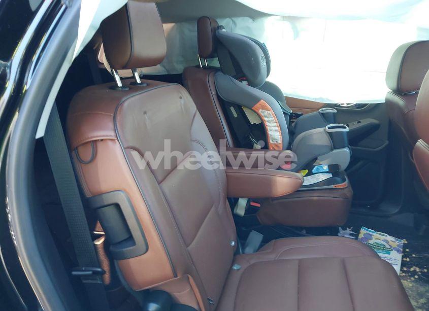 Photo 8 of 2018 Chevrolet Traverse HIGH COUNTRY (VIN 1GNEVKKW0JJ197940)