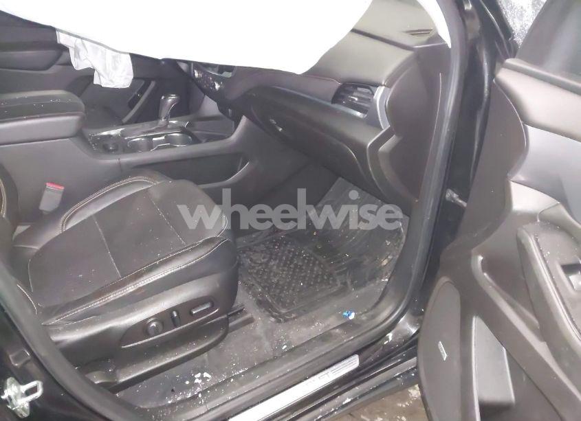 Photo 5 of 2019 Chevrolet Traverse PREMIER (VIN 1GNEVKKW0KJ101984)