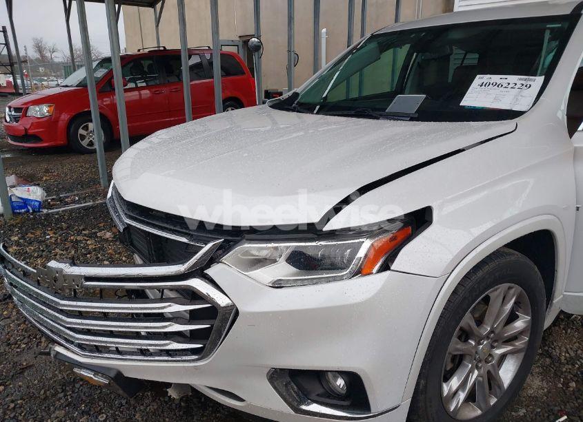 Photo 18 of 2018 Chevrolet Traverse HIGH COUNTRY (VIN 1GNEVKKW2JJ285663)