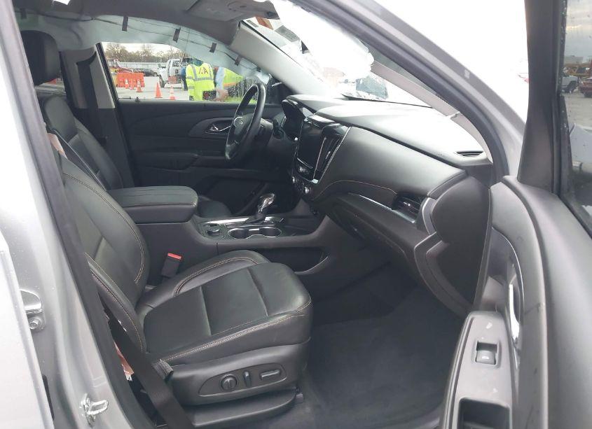 Photo 5 of 2021 Chevrolet Traverse AWD PREMIER (VIN 1GNEVKKW2MJ243093)