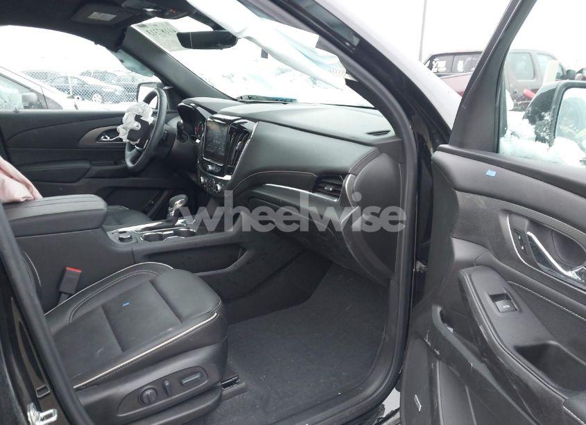 Photo 5 of 2023 Chevrolet Traverse AWD PREMIER (VIN 1GNEVKKW3PJ324995)