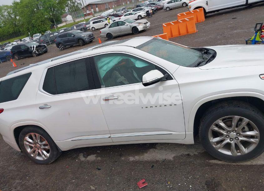 Photo 14 of 2018 Chevrolet Traverse HIGH COUNTRY (VIN 1GNEVKKW4JJ133786)