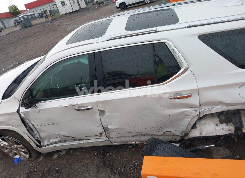 Photo 15 of 2018 Chevrolet Traverse HIGH COUNTRY (VIN 1GNEVKKW4JJ133786)