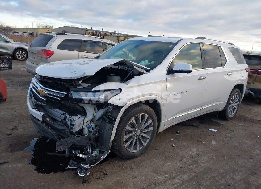 Photo 2 of 2023 Chevrolet Traverse AWD PREMIER (VIN 1GNEVKKW4PJ122120)