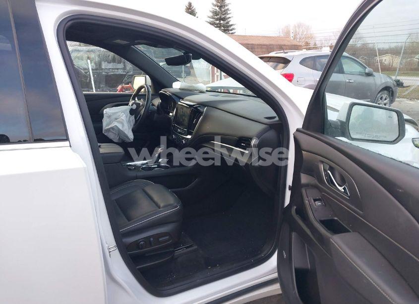 Photo 5 of 2023 Chevrolet Traverse AWD PREMIER (VIN 1GNEVKKW4PJ122120)