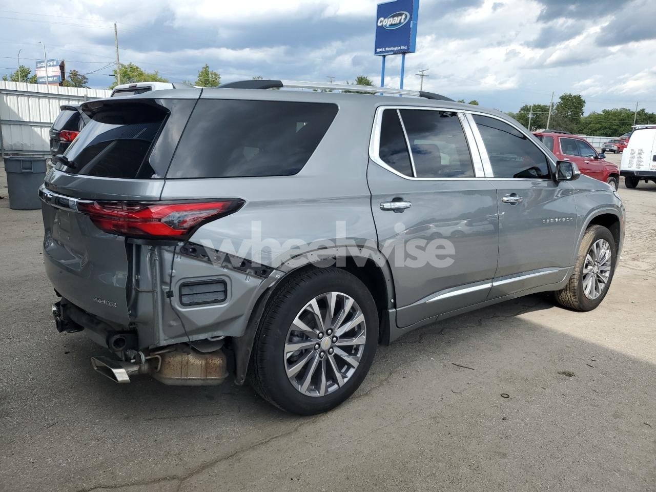 Photo 3 of 2023 CHEVROLET TRAVERSE PREMIER (VIN 1GNEVKKW4PJ294132)