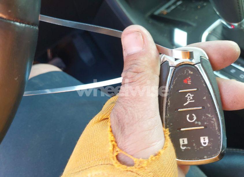 Photo 11 of 2019 Chevrolet Traverse PREMIER (VIN 1GNEVKKW6KJ260315)