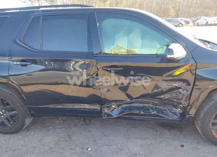 Photo 6 of 2019 Chevrolet Traverse PREMIER (VIN 1GNEVKKW6KJ260315)