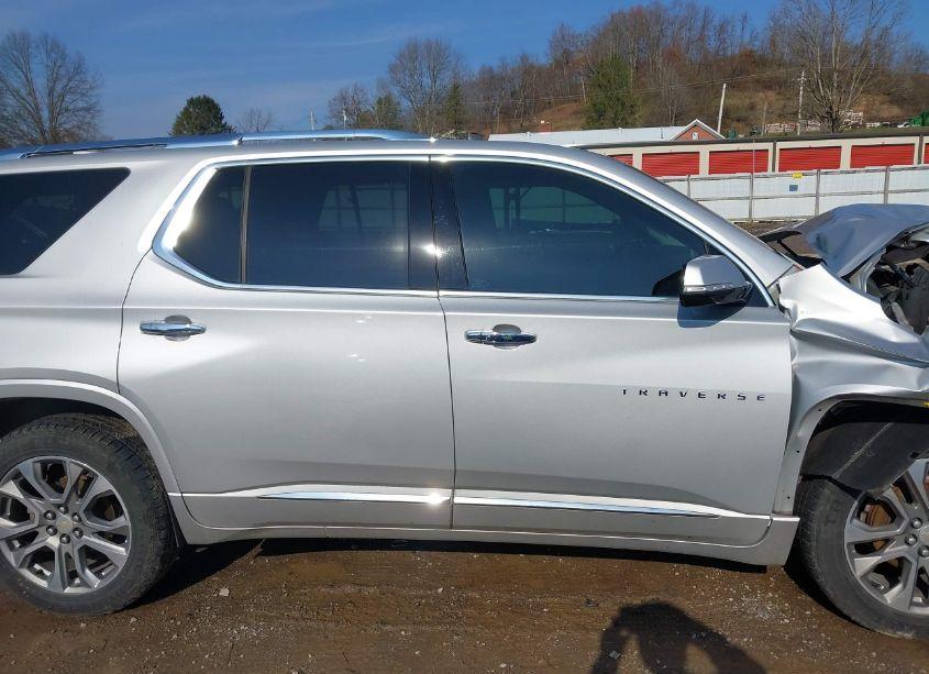 Photo 13 of 2019 Chevrolet Traverse PREMIER (VIN 1GNEVKKW6KJ301624)
