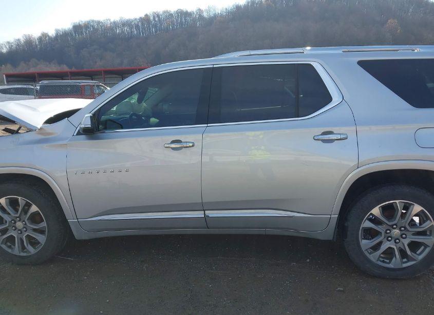 Photo 14 of 2019 Chevrolet Traverse PREMIER (VIN 1GNEVKKW6KJ301624)