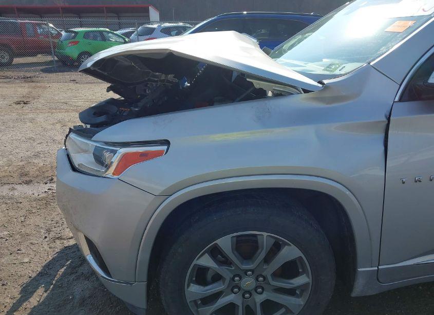 Photo 18 of 2019 Chevrolet Traverse PREMIER (VIN 1GNEVKKW6KJ301624)
