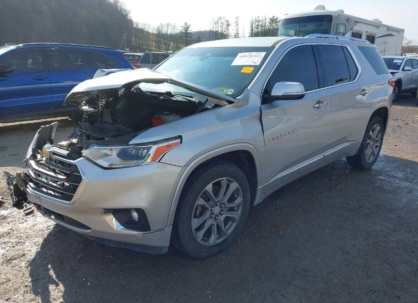 Photo 2 of 2019 Chevrolet Traverse PREMIER (VIN 1GNEVKKW6KJ301624)